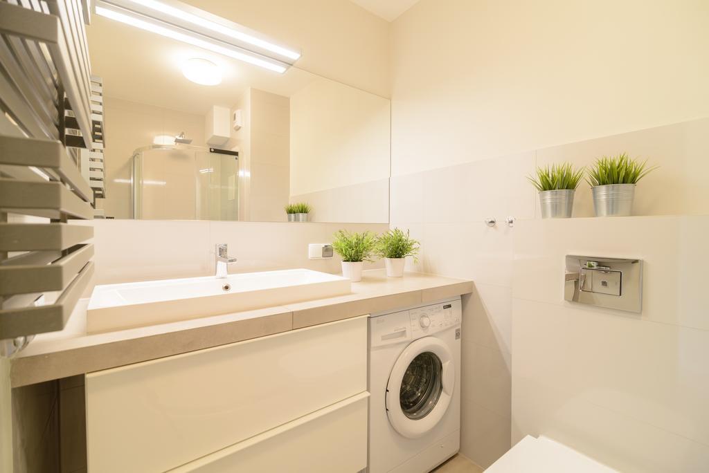 Na Grobli 16A Apartment Wroclaw Bagian luar foto
