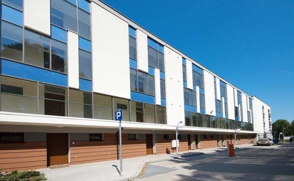 Na Grobli 16A Apartment Wroclaw Bagian luar foto