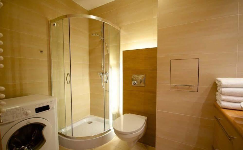 Na Grobli 16A Apartment Wroclaw Bagian luar foto